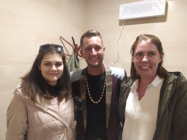 06